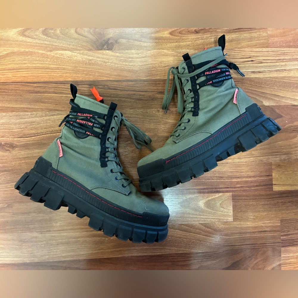 Palladium olive Revolt TX US size 10 - Picture 5 of 10